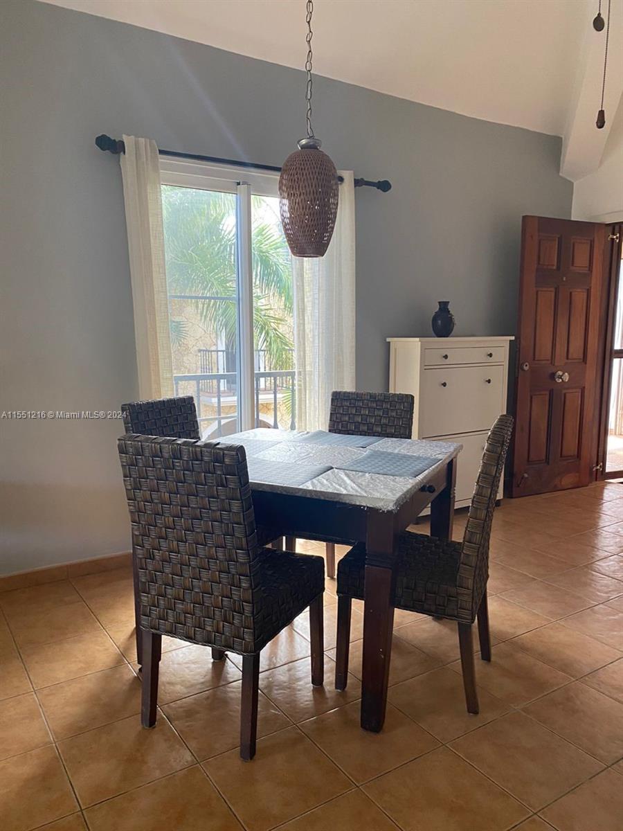 Beautiful Condo Villa Townhouse